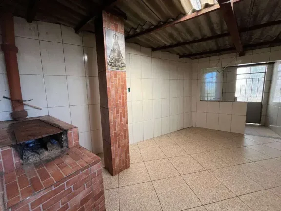 Imagem Oportunidade no São Pedro – Casa com Terreno Amplo e Potencial de Construção!