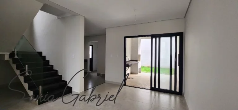 Imagem Imperdível! Casa em condomínio à venda em Vinhedo-SP, bairro Villaggio Maranello, 3 quartos, 3 suítes, 2 salas, 4 banheiros, 2 vagas, 145m². Imagem Imperdível! Casa em condomínio à venda em Vinhedo-SP, bairro Villaggio Maranello, 3 quartos, 3 suítes, 2 salas, 4 banheiros, 2 vagas, 145m².
