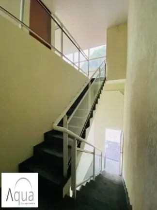 Imagem Galpão para Venda em Santo André, Vila Palmares, 6 banheiros