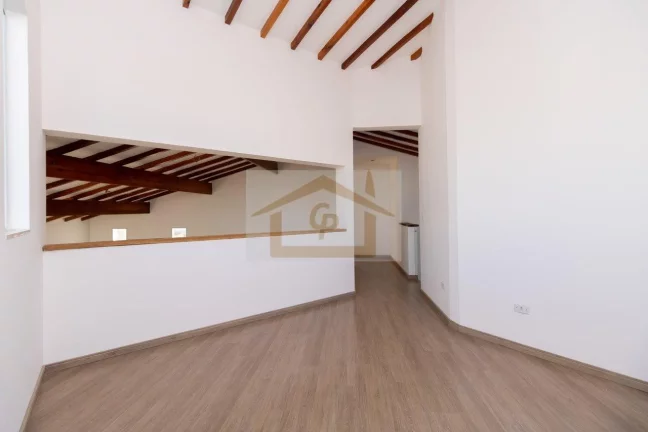 Imagem terreno 1000 metros, Casa com 2 suítes no andar térreo + um suíte no superior *varanda