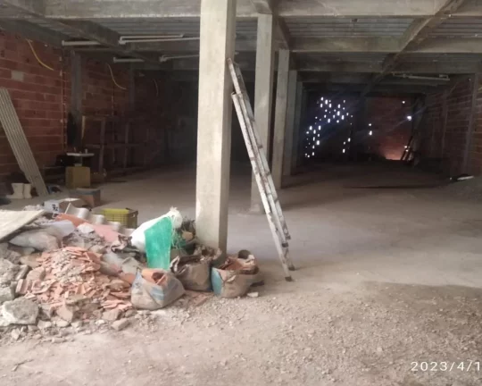 Imagem salão comercial com 300 m2 FL26