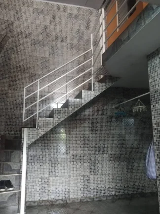 Imagem Sobrado Maravilhoso 240 m² 3 Dormitórios 2 vagas de Garagens Estuda Carro