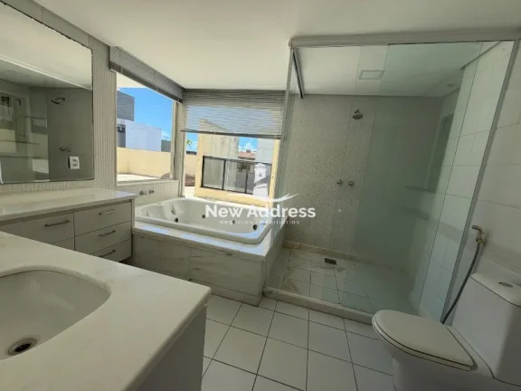Imagem Cobertura exclusiva com 280 m² na quadra do mar, vista privilegiada, ambientes amplos, 3 quartos e 3 vagas de garagem.