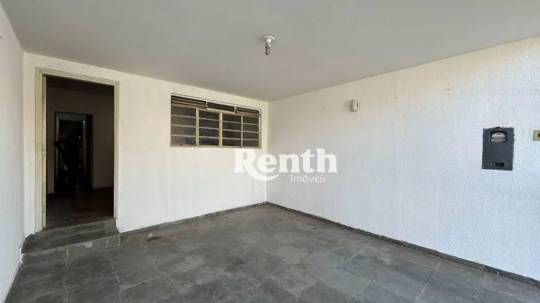 Imagem Casa com 2 dormitórios à venda, 114 m² por R$ 275.000,00 - Estádio - Rio Claro/SP