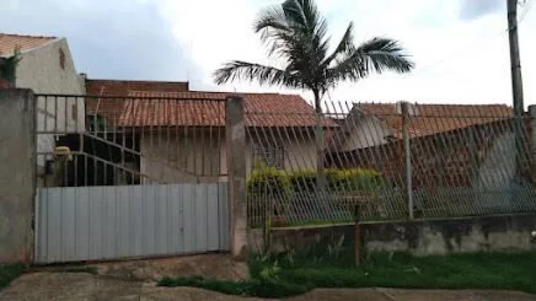 Foto do imóvel: Casa para Venda em Maringá / PR no bairro Jardim Diamante