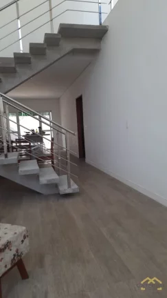 Imagem Casa a venda com 2 quartos (1 suíte) no condomínio Villa Verde em Jundiaí