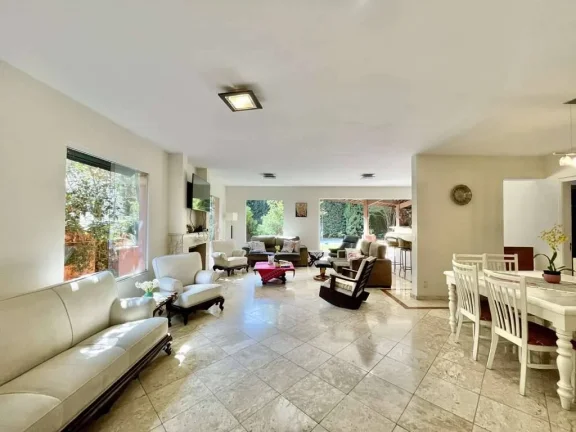 Imagem Cond São Paulo II - Linda c/ 4 suítes, lareira, gourmet e piscina!