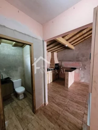 Imagem Casa Averbada com 80m² no Jardim Iririú