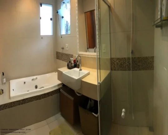 Imagem Imperdível Casa em Condomínio à Venda em Lauro de Freitas-BA, Recreio Ipitanga: 4 Quartos, 4 Suítes, 3 Salas, 1 Banheiro, 4 Vagas, 250m².