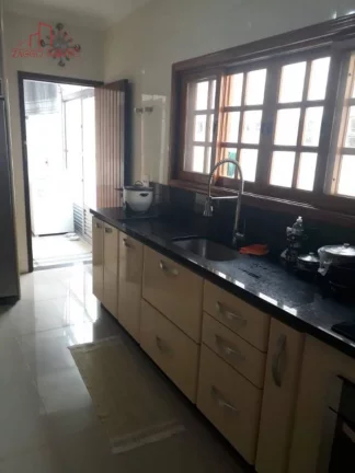 Imagem Lindo Sobrado no Condomínio Privê - 160m² - 4 dorms
