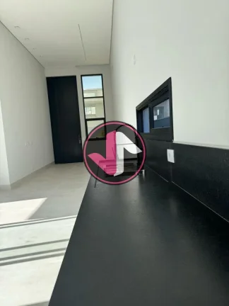 Imagem Descubra o paraíso em Cuiabá! Esta deslumbrante Casa em Condomínio está localizada no charmoso b...