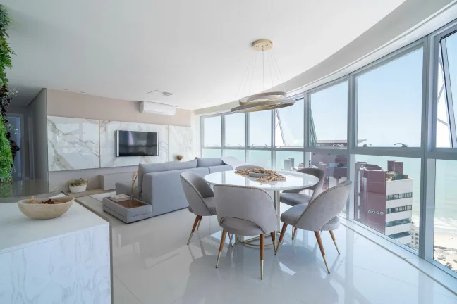 Imagem Apartamento com 4 dormitórios à venda sendo 2 suítes, 131.77 m² por - R$ 6.700.000,00 - Centro - Bal. Camboriú/SC