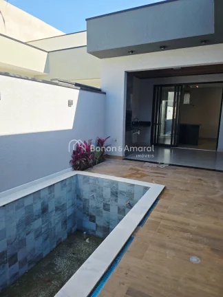 Imagem Esta linda casa térrea nova está localizada em um condomínio com excelente localização, com fá...