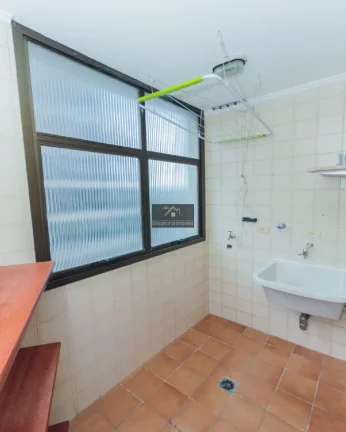 Imagem VENDA LOCAÇÃO CAMPO BELO APARTAMENTO 2 DORMITÓRIOS 1 VAGA SALA 2 AMBIENTES REPLETO DE ARMÁRIOS AR-CONDICIONADO GELADEIRA FOGÃO LAVADORA MICRO-ONDAS