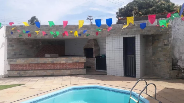 Imagem Casa de rua no Mosqueiro: 3 quartos, 480m² e 5 vagas de garagem!