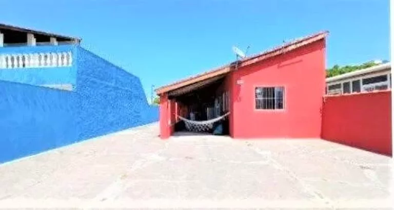Imagem Casa com 2 dormitórios à venda na Ilha Comprida/SP