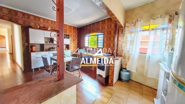 Imagem Casa com 4 dormitórios à venda, 213 m² por R$ 650.000,00 - Cidade Nova - Rio Claro/SP