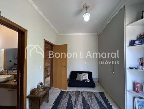 Imagem Esta casa é ideal para quem busca conforto e sofisticação em um espaço bem distribuído. Com 230...