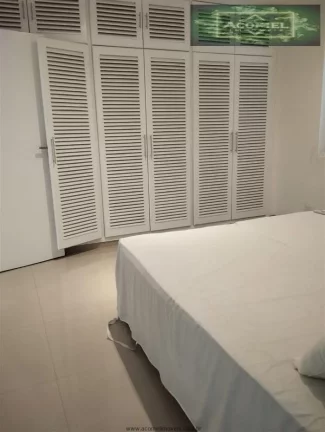 Imagem Casas no Litoral para venda em Guarujá no bairro Acapulco