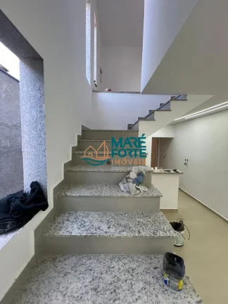 Imagem Sobrado novo com acabamento de qualidade a 300Mts da Orla no Pereque Açu Ubatuba SP