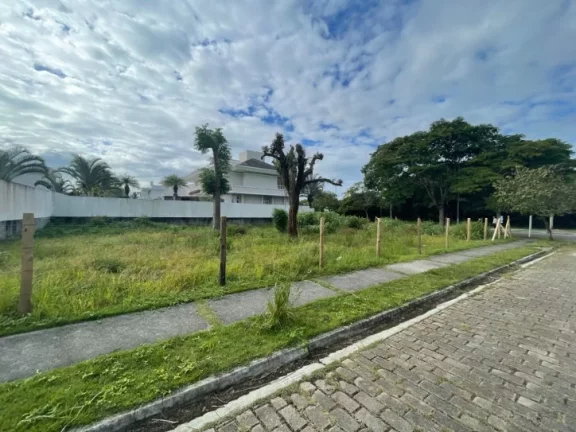 Imagem Terreno à venda, 598 m² - Jurerê Internacional - Florianópolis/SC