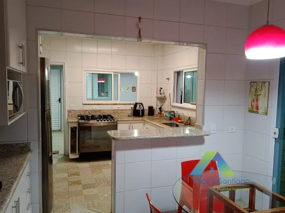 Imagem SOBRADO EM CONDOMÍNIO FECHADO COM 4 DORMITÓRIOS E 4 VAGAS, NA VILA DAS MERCÊS/SP!