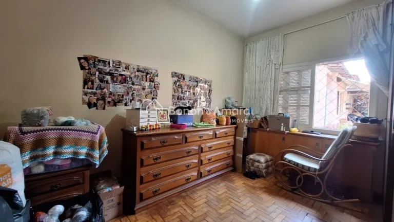 Imagem Casa a venda na Vila Itapura em Campinas!!

Imovel muito bem localizado no bairro a uma quadra da Av...
