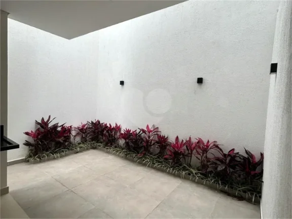 Imagem Sobrado à venda com 3 quartos, sendo 3 suítes, em Vila Yara, Osasco - SP