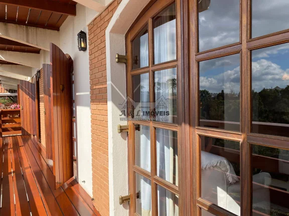 Imagem Apartamento à venda em Campos do Jordão – Duplex com 04 Suítes