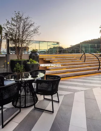 Imagem Apartamento á venda com 3 Suites no Centro de Balneário Camboriú
