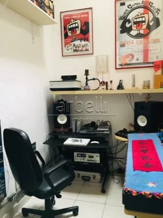 Imagem Casa estilo loft, com 110 m² e área total de 70 m², 01 dormitório, sala dois ambientes, banheiro...