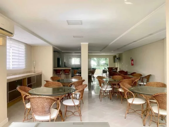 Imagem Apartamento com 3 dormitórios sendo 1 suíte e 2 vagas de garagem em Balneário Camboriú/SC