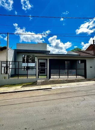 Casa 167m2, 3 quartos sendo 1 suíte, terreno 12x25m, piscina, Sapucaia