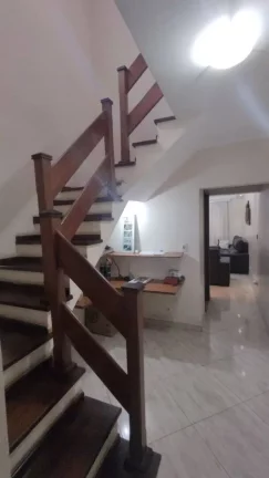 Imagem Sobrado com 4 dormitórios à venda, 195 m² por R$ 650.000,00 - Parque Marajoara - Santo André/SP