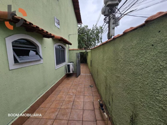 Imagem Casa com 4 dormitórios à venda, 177 m² por R$ 595.000,00 - Cruzeiro do Sul - Mesquita/RJ