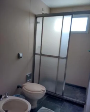Imagem Apartamento à venda no Guarujá na Praia das Pitangueiras.