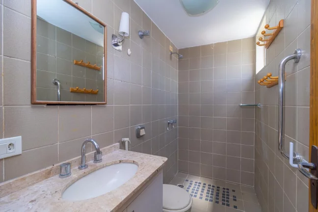 Imagem Apartamento de 3 quartos no bairro Ahú