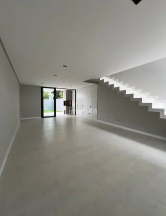 Imagem Sobrado à Venda em Sertão do Maruim - 3 Dormitórios, R$620k