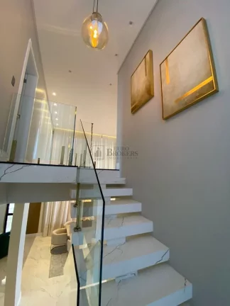 Imagem Casa com 5 suítes à venda no condomínio Caledônia