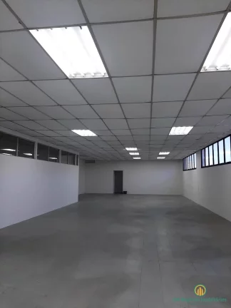 Imagem Galpão com Área do armazém de 903 m² - Tamboré