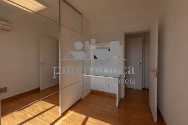 Imagem Apartamento com 146m², face norte, em andar alto com vista incrível para o Parque da Água Branca .