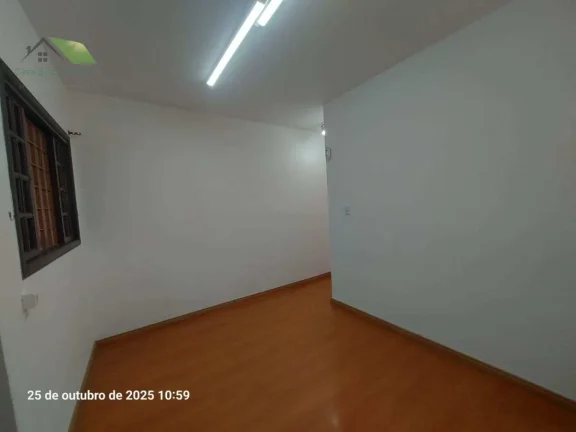 Imagem Sobrado de Esquina Exclusivo em Braz Cubas com 2 Suítes e garagem para 2 Carros!