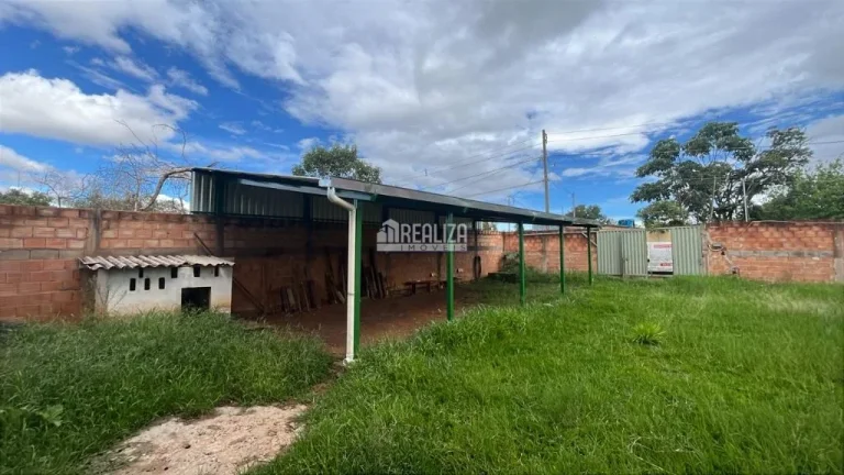 Imagem Encantadora Chácara com 2.000 m² de área, toda murada no Recanto das Flores, Uberaba