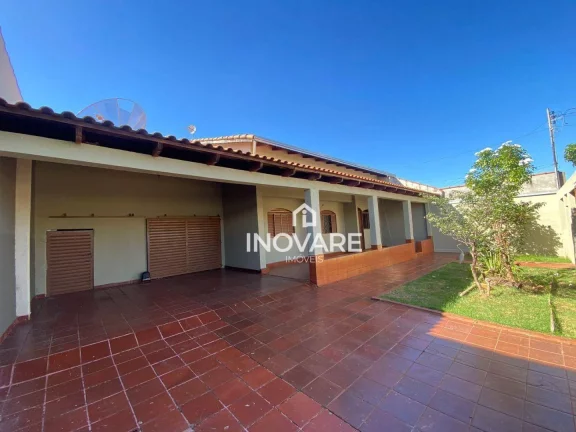 Imagem Casa com 3 dormitórios à venda, 270 m² por R$ 400.000,00 - Alvorada - Araporã/MG