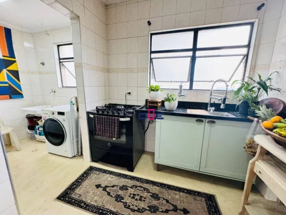 Imagem Apartamento com 2 dormitórios à venda, 90 m² por R$ 950.000 - Ponta da Praia - Santos/SP