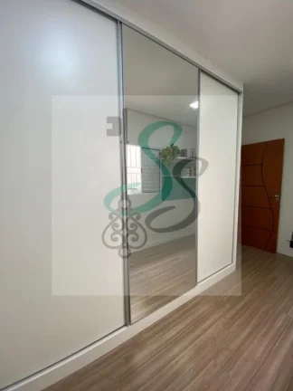 Imagem Venda de casa no Jardim Interlagos, Hortolândia. Casa com 2 dormitórios com armários e piso laminado , sala, cozinha com armários planejados e