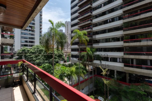Imagem Apartamento à venda na Rua Diana em Perdizes com 4 quartos ( 1 suite ) e 2 vagas, 112m2