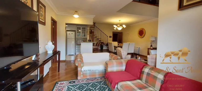 Imagem Lindo Apartamento Duplex e com ótima localização em Campos do Jordão-SP