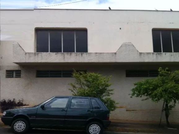 Imagem Barracão com 950m2 em ótima localização, no centro da cidade.Palace Imobiliária Ltda tem mais o...