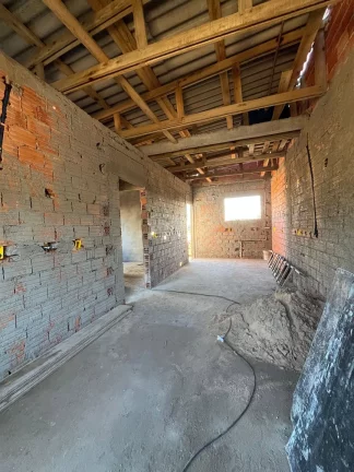 Imagem Casa à venda, com 2 quartos, 75m²